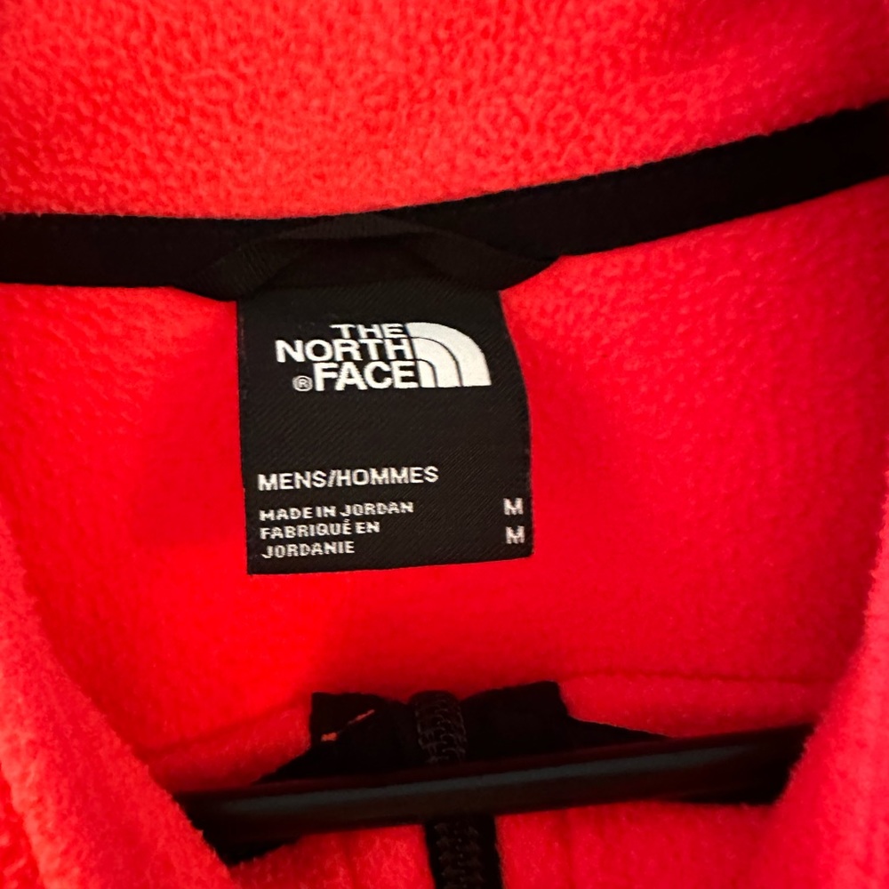 ‼️FLASH SALE‼️ 🎉HP🎉 North Face hot pink quarter zip fleece - Picture 2 of 3